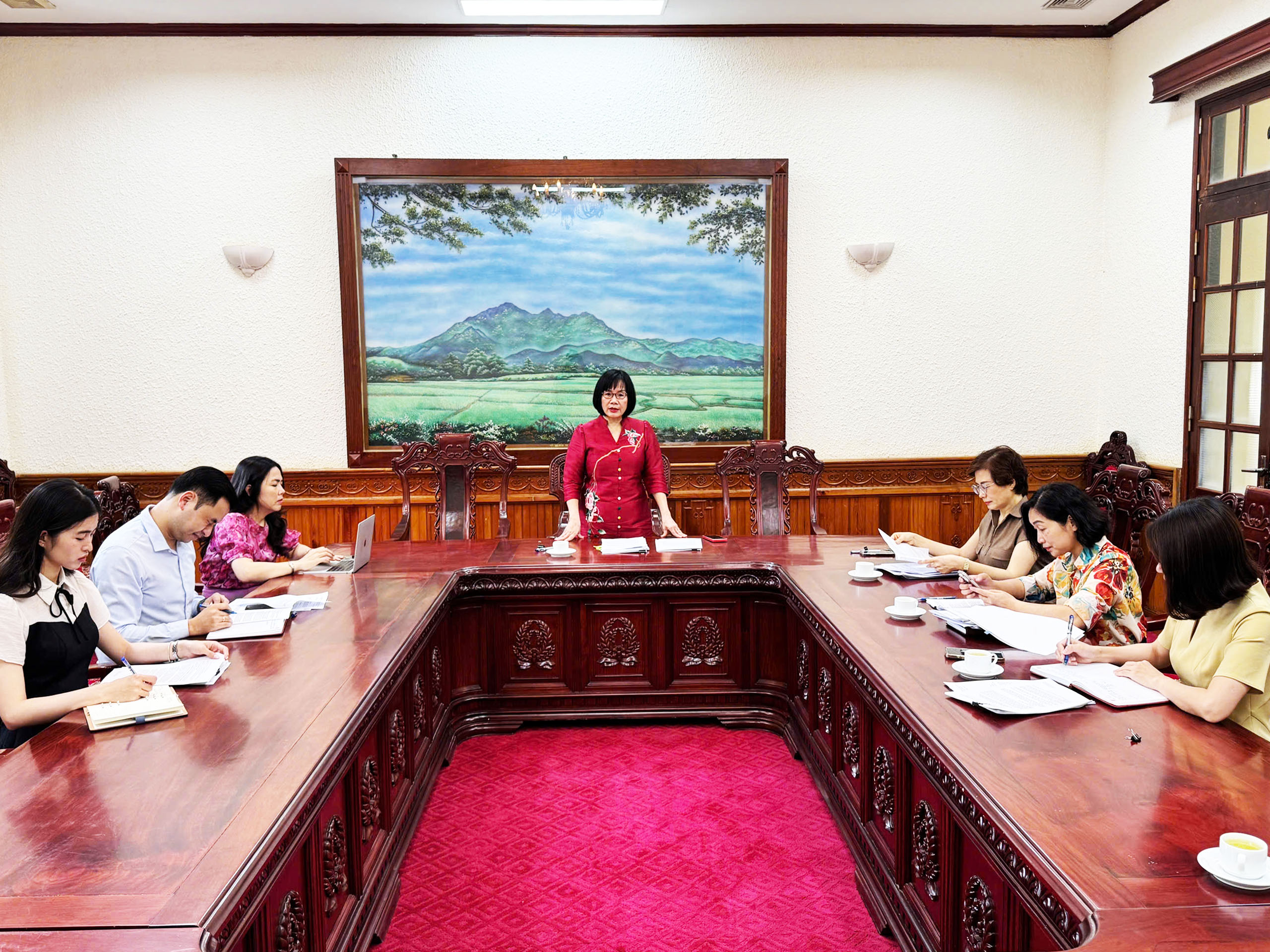 Bộ Tư pháp khẩn trương thực hiện các nhiệm vụ triển khai tổ chức lấy ý kiến về dự thảo Nghị quyết sửa đổi, bổ sung một số điều  của Hiến pháp năm 2013